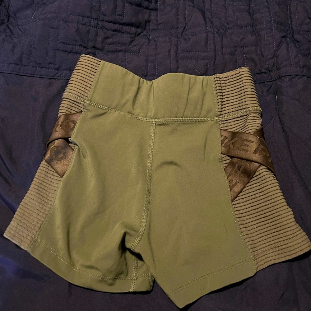 Nike shorts didn’t fit . Good condition